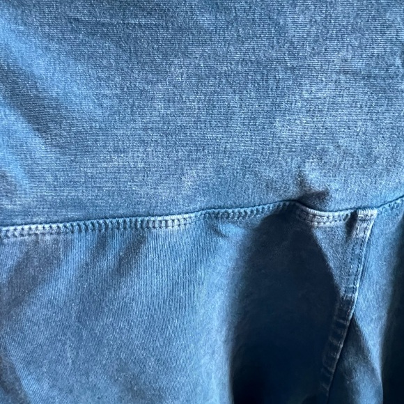 T Party Flare Yoga pants New without tags - Picture 9 of 10